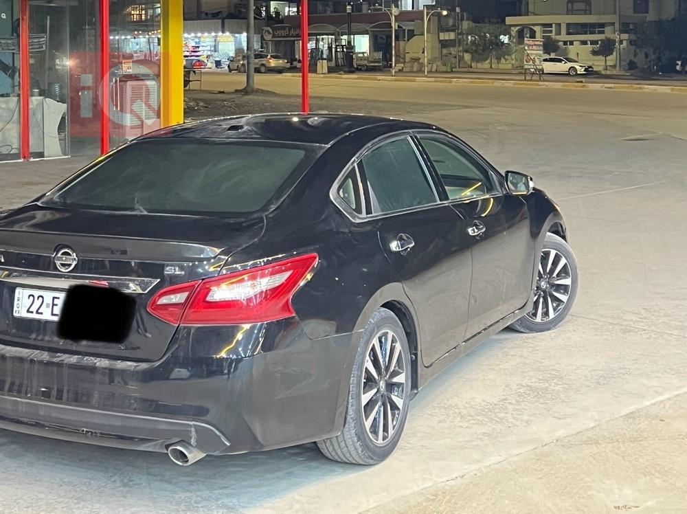 نيسان ألتيما